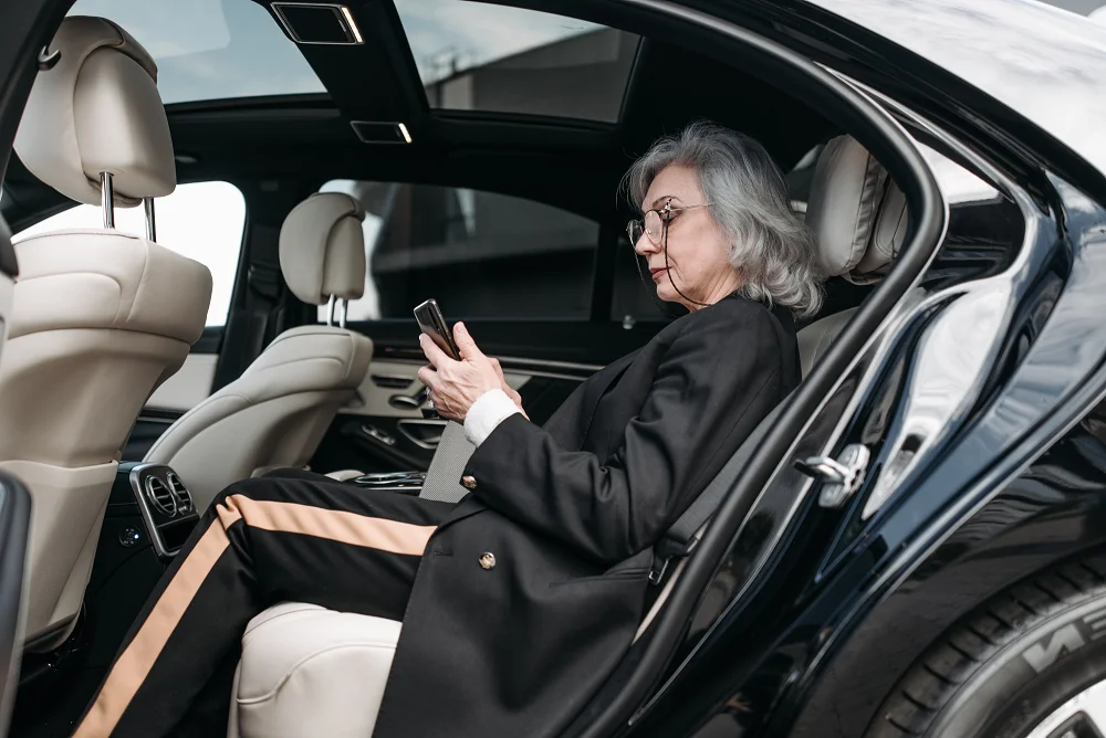 Niagara Falls airport limo service passenger